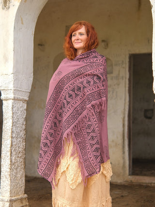 Nivita Shawl