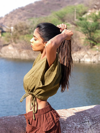 Varṇika Top