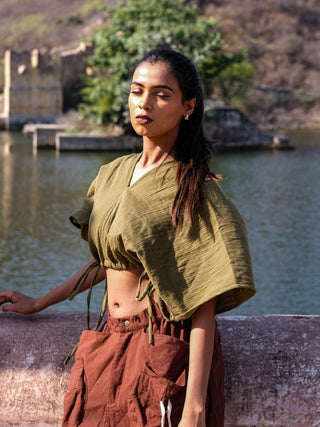 Varṇika Top