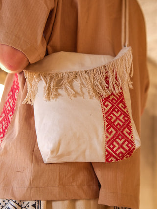 Abhisyanta Sling Bag