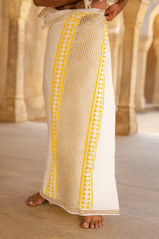 Nira Dhoti