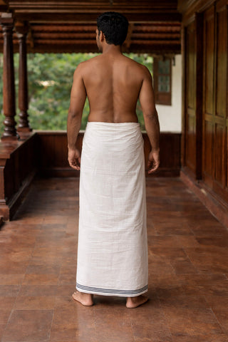 Ivaan Dhoti