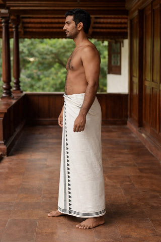 Ivaan Dhoti