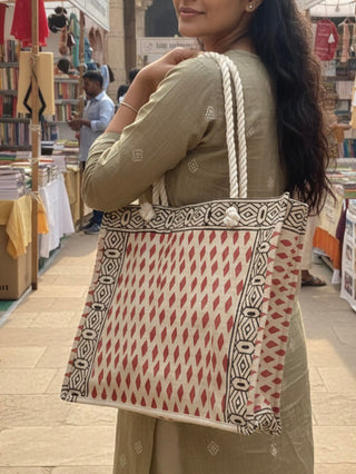 Arshi Tote Bag