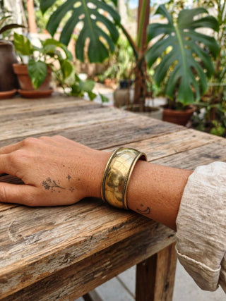 Zarrin – Antique Gold Cuff Bracelet