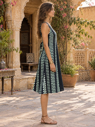 Zehra-e-Neel Midi Dress