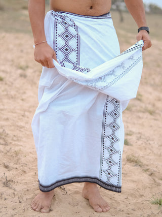 Kangura  Dhoti