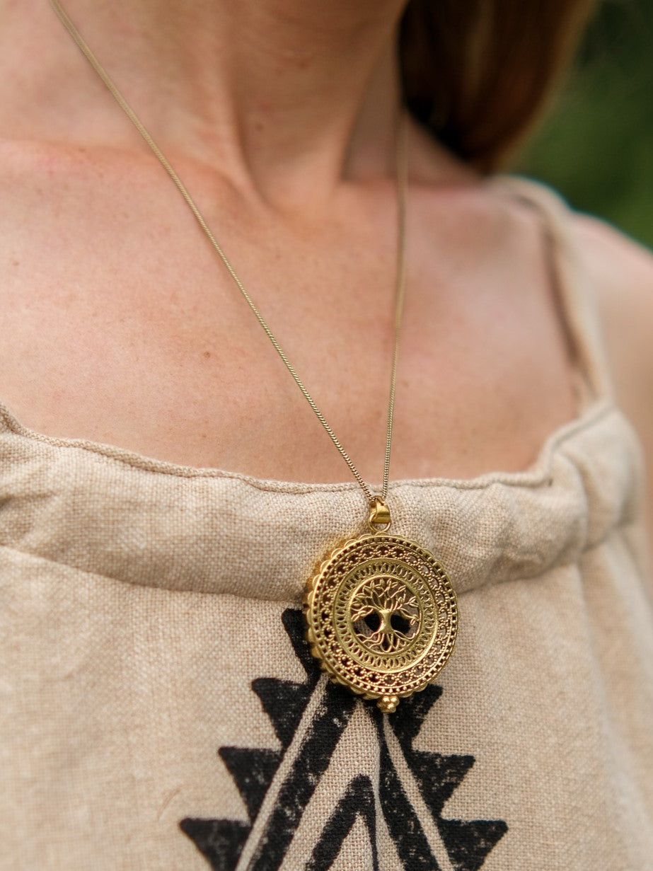Ananta Roots Necklace - Crystal Heal