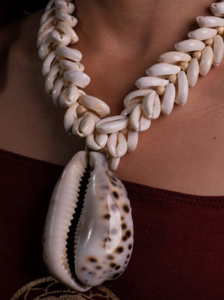 Bhadra shell Necklace