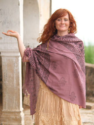 Nivita Shawl