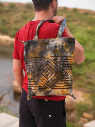 Tavra Tote