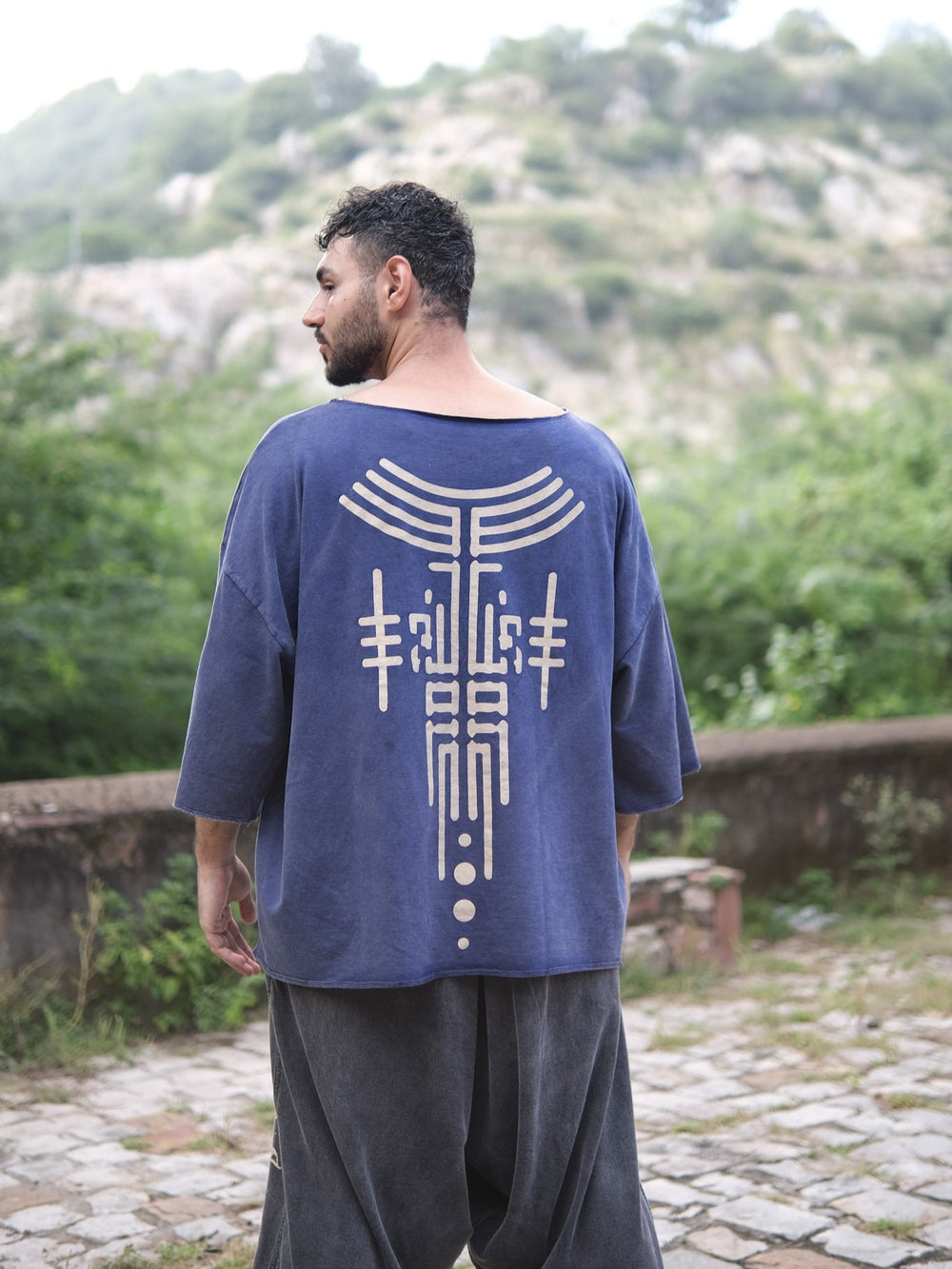 Aks-e-Rekha Tee