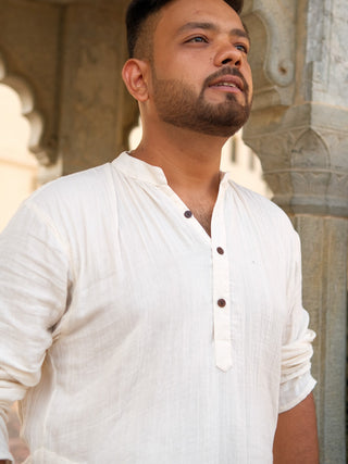Kavish Kurta