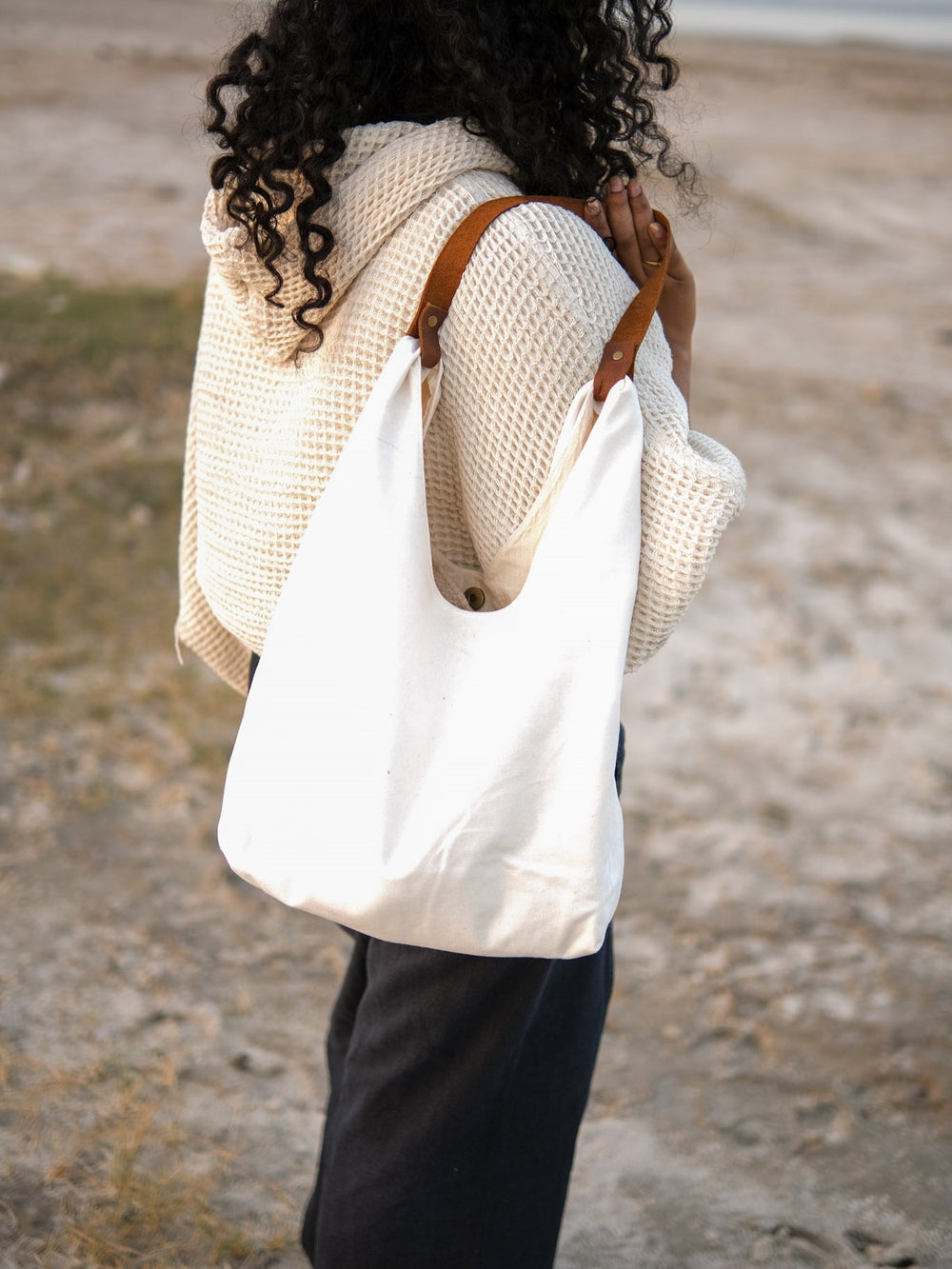 Inara Canvas Shoulder Bag