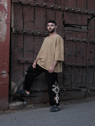 Aks-e-Rekha Tee