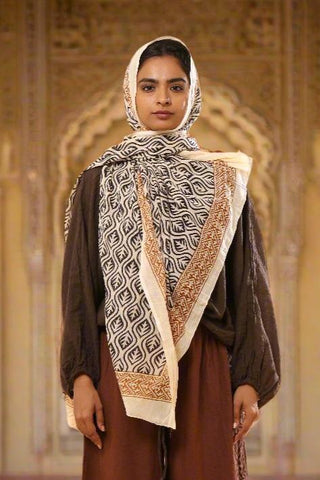 Saumya Shawl