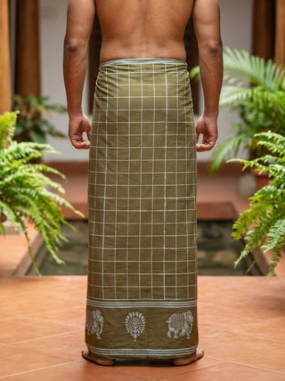 Gajarekha Dhoti