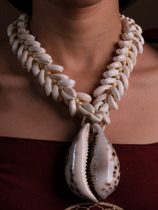 Bhadra shell Necklace - Crystal Heal