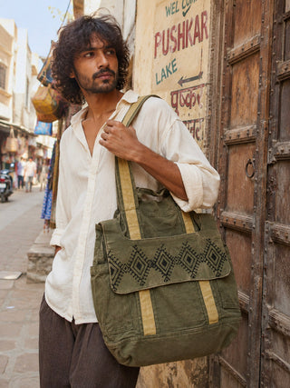 Pathik Tote